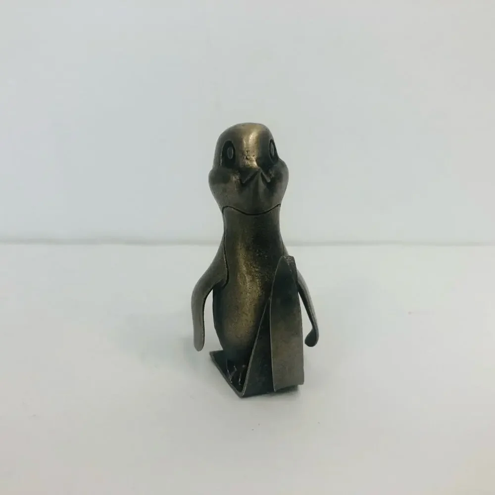 hudson‎ pewter clumsy penguin on skis 2 1/4 inch bent skis silver tone
